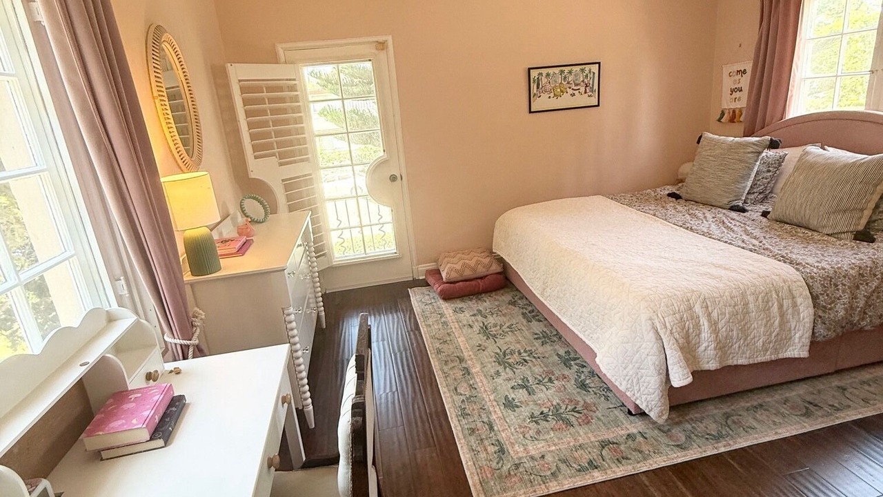 Photo of Bedroom in Greater Wilshire - Hancock Park