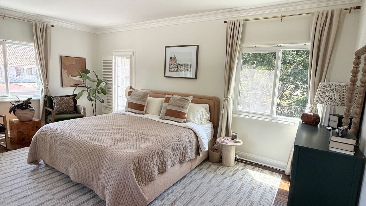 Photo of Bedroom in Greater Wilshire - Hancock Park