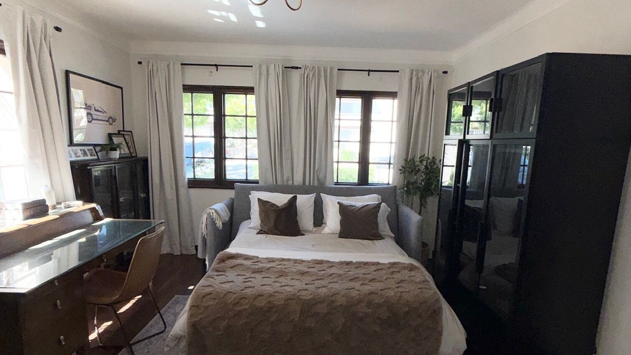 Photo of Bedroom in Greater Wilshire - Hancock Park