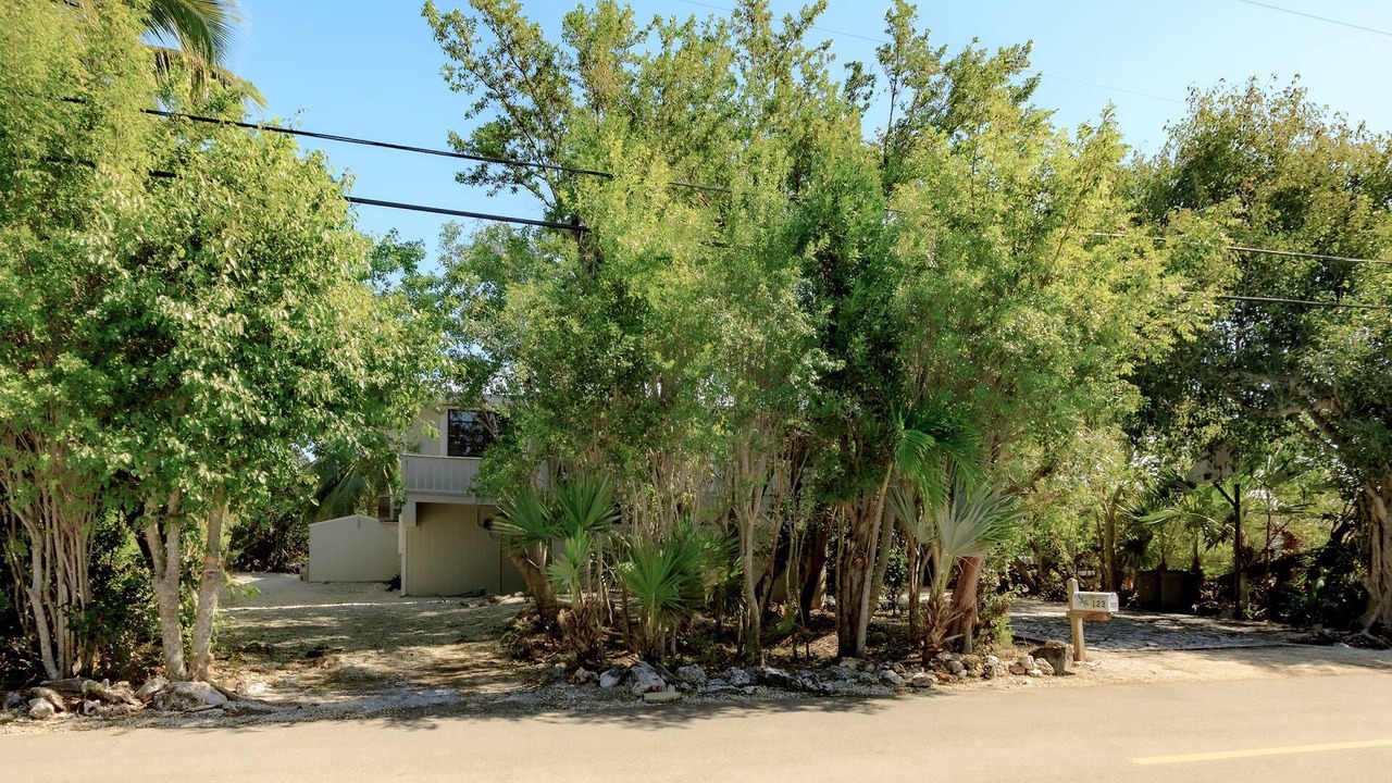 Photo of Others in Breezeswept Beach Estates