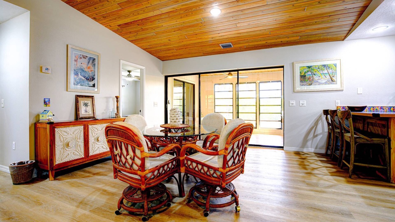 Photo of Bedroom in Breezeswept Beach Estates