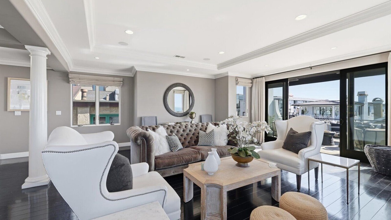 Photo of Livingroom in The Strand