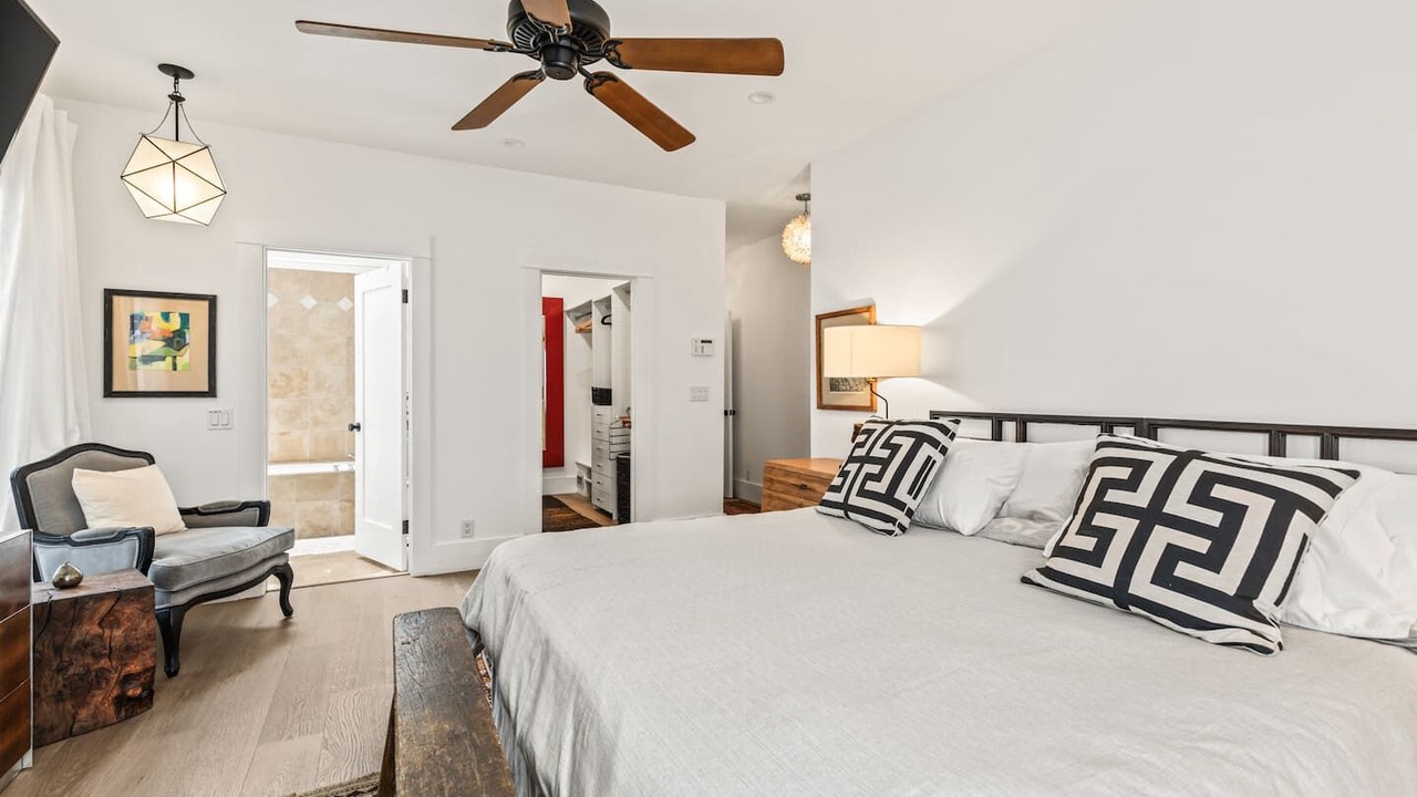 Photo of Bedroom in Los Feliz