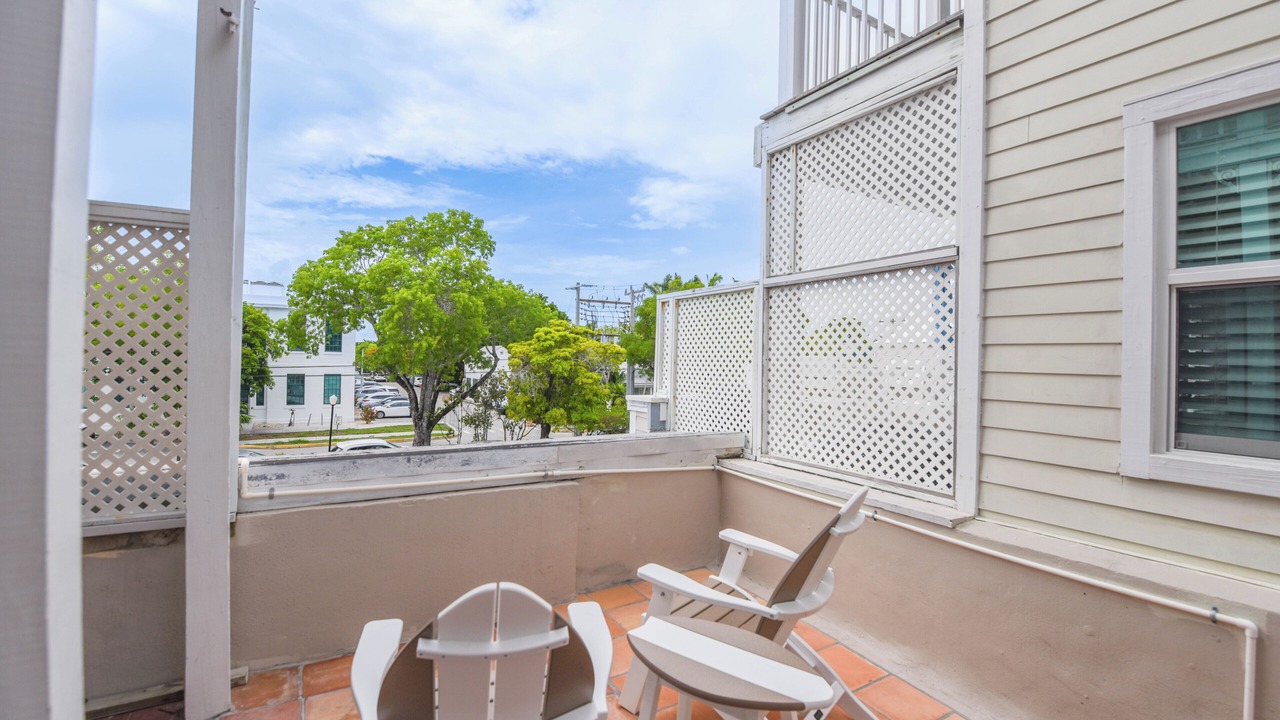Photo of Patio Balcony in Uptown - Upper Duval