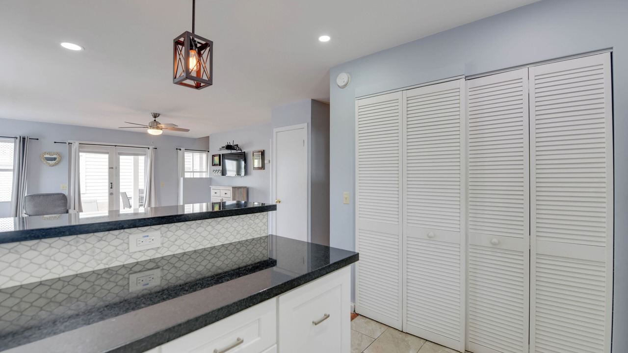Photo of Kitchen in Uptown - Upper Duval