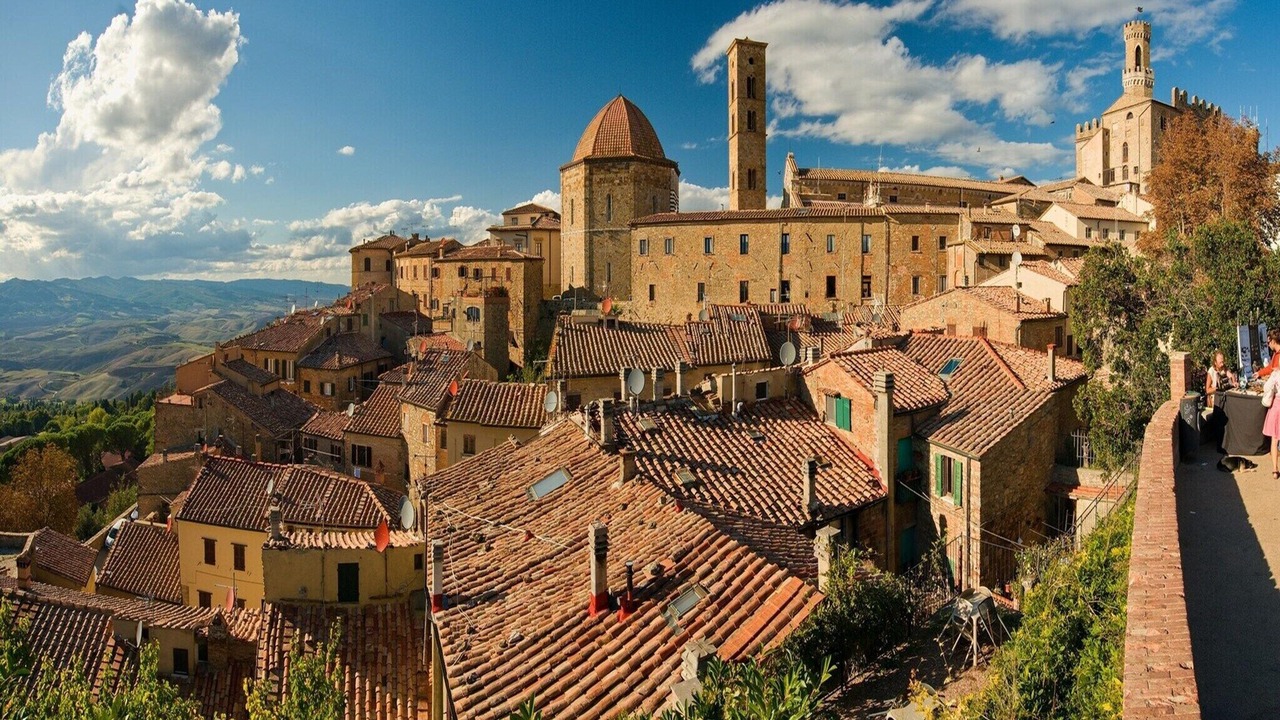 Photo of Others in Volterra