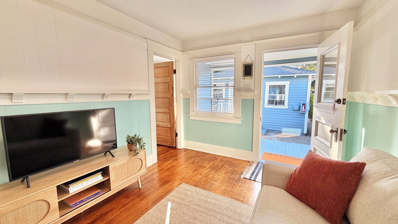 Photo of Livingroom in South Redondo