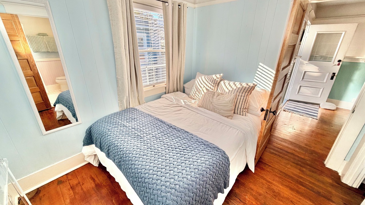 Photo of Bedroom in South Redondo