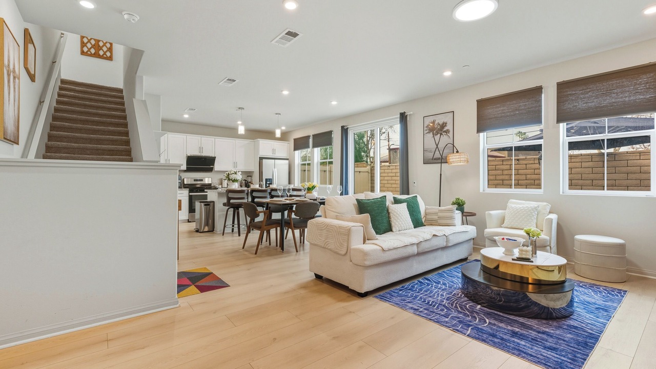 Photo of Livingroom in Westmont