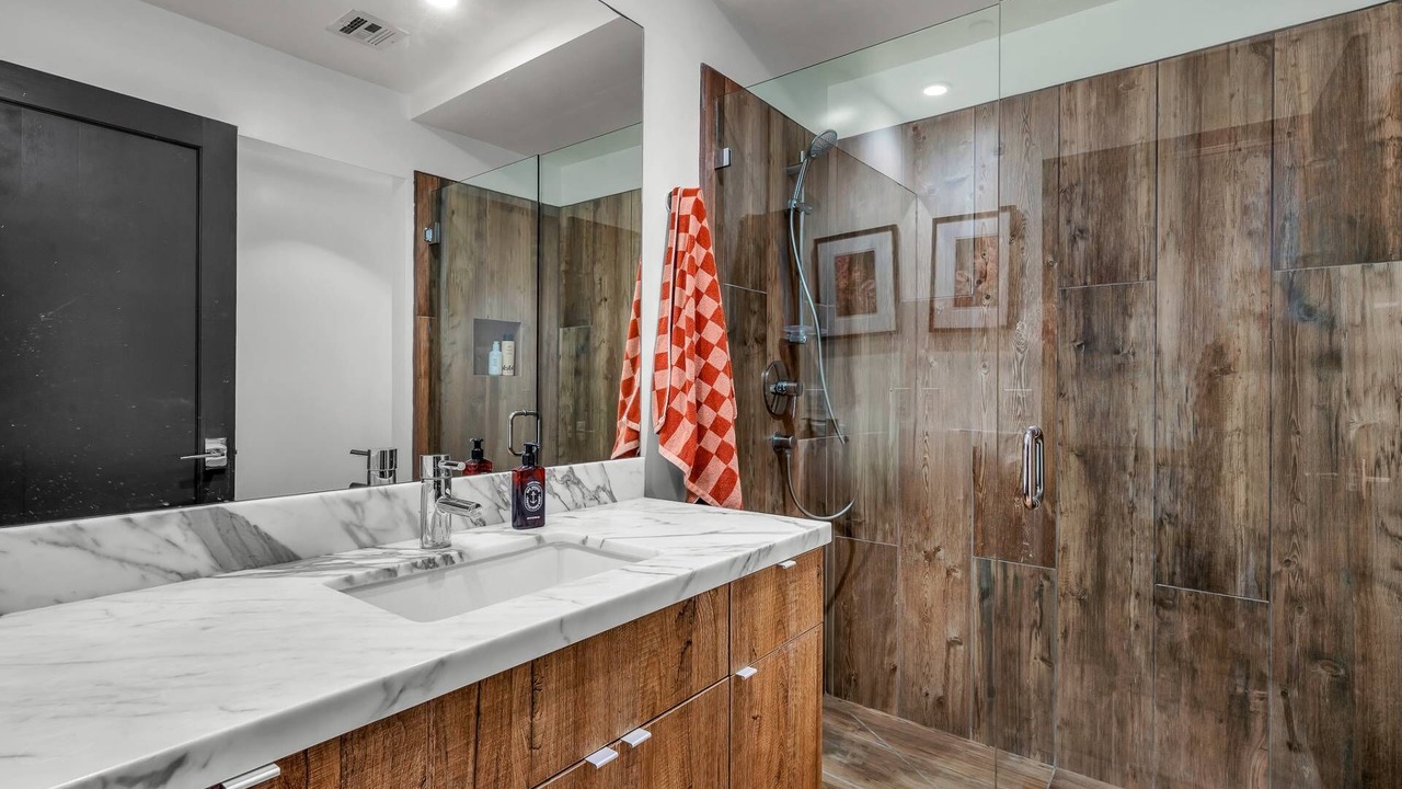 Photo of Bathroom in Hollywood Hills West
