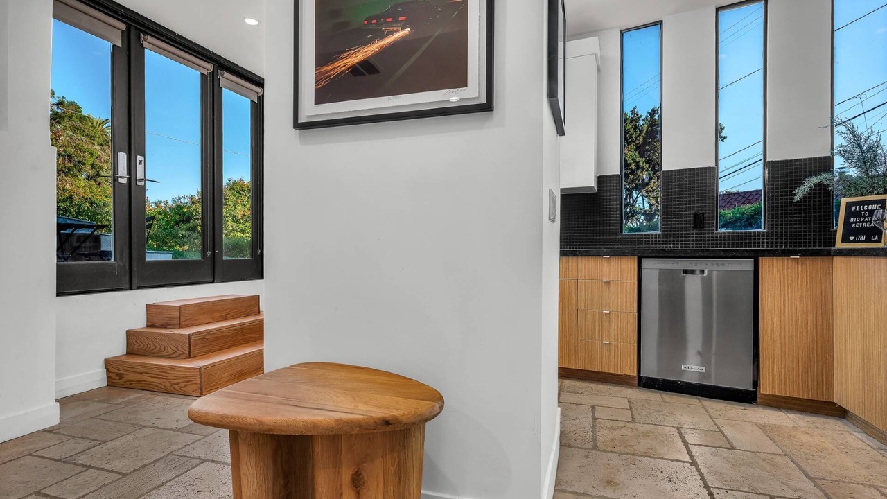 Photo of Outdoor in Hollywood Hills West
