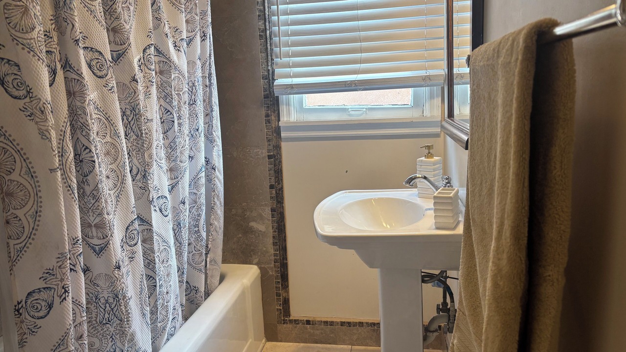 Photo of Bathroom in Park Mesa Heights