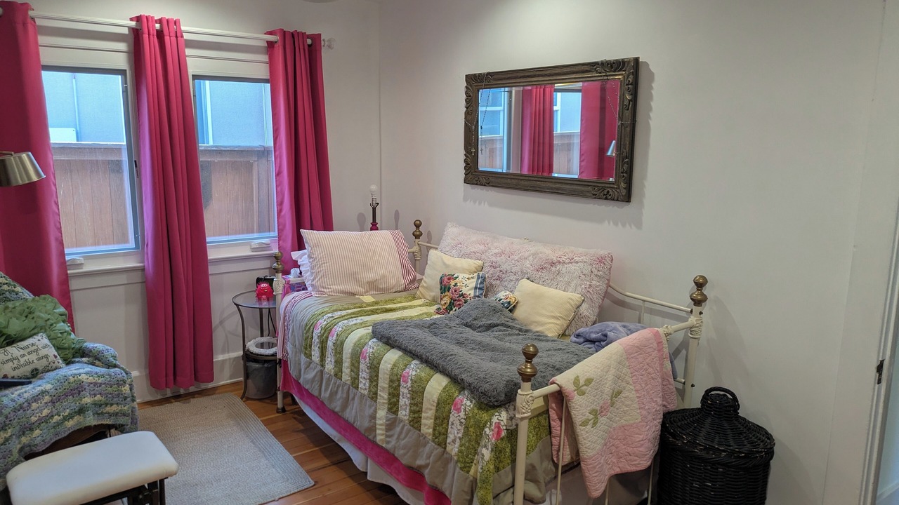 Photo of Bedroom in El Segundo
