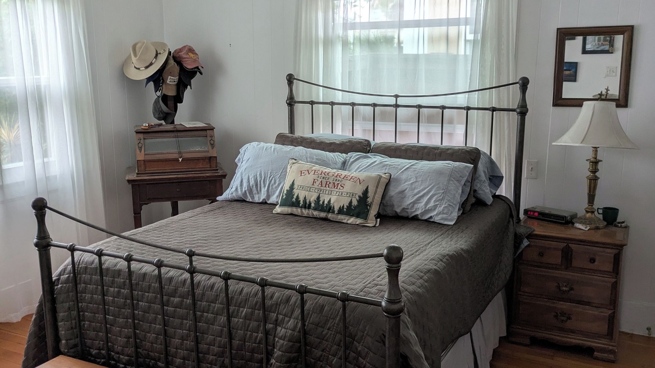 Photo of Bedroom in El Segundo