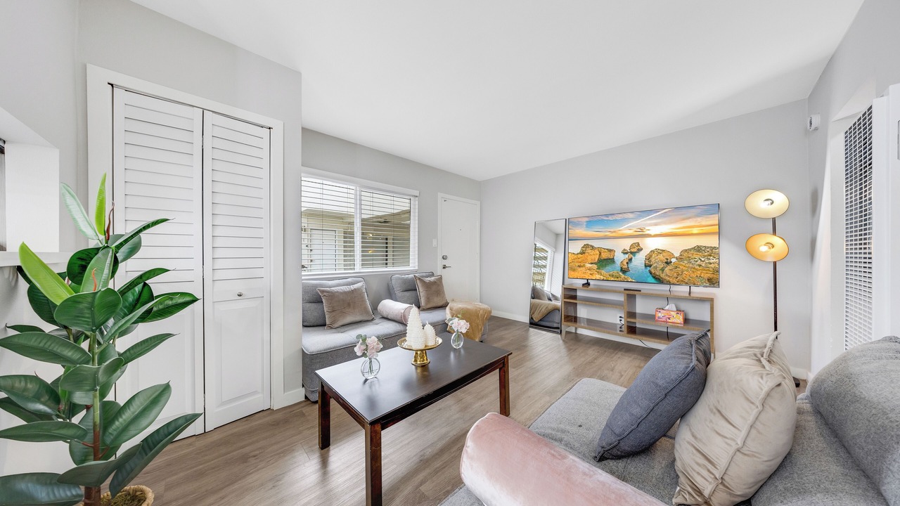 Photo of Livingroom in South Redondo