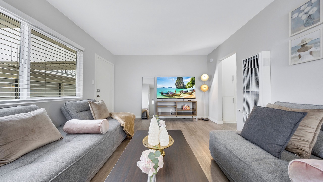 Photo of Livingroom in South Redondo