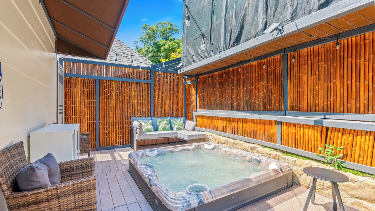 Photo of Patio Balcony in Beverly Glen
