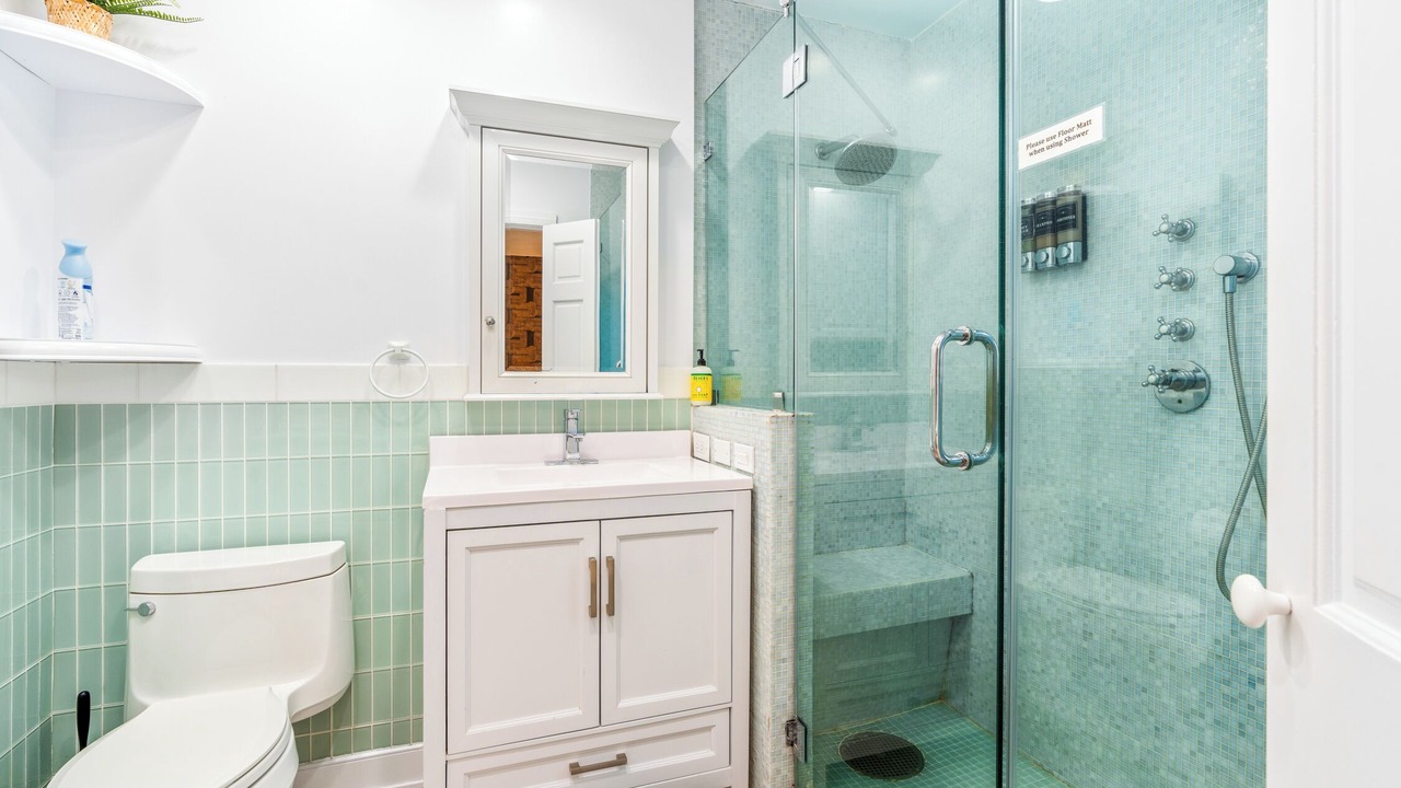 Photo of Bathroom in Beverly Glen