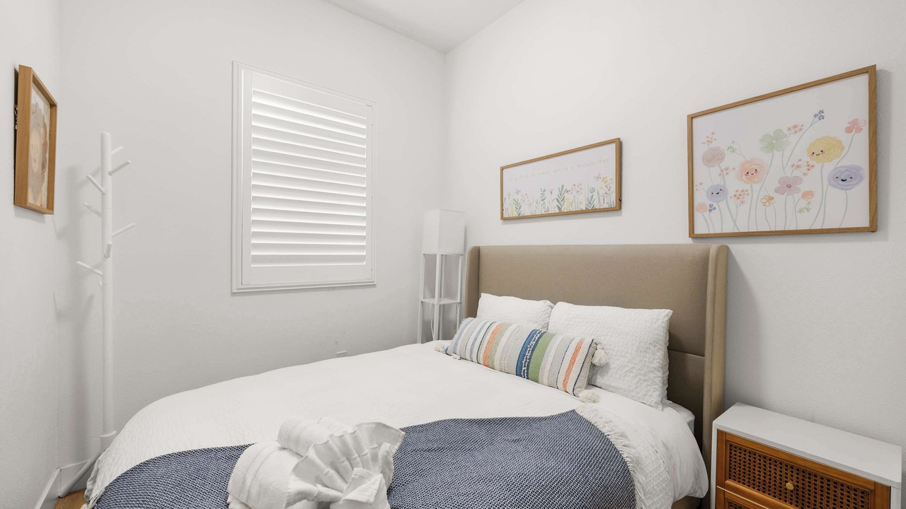 Photo of Bedroom in Compton