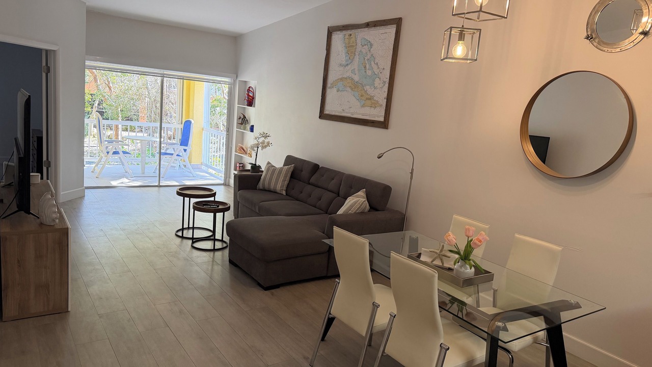 Photo of Livingroom in Rock Harbor