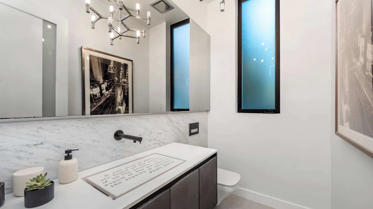 Photo of Bathroom in Beverly Grove