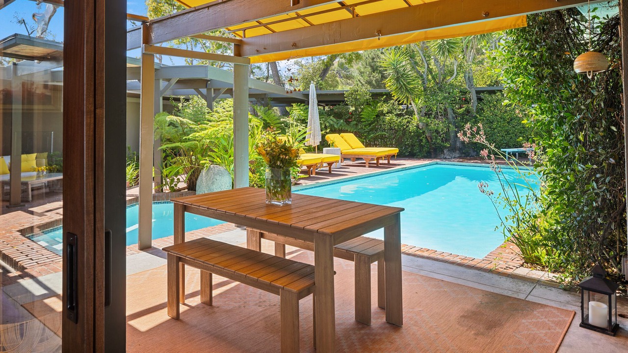 Photo of Outdoor in Beverly Glen