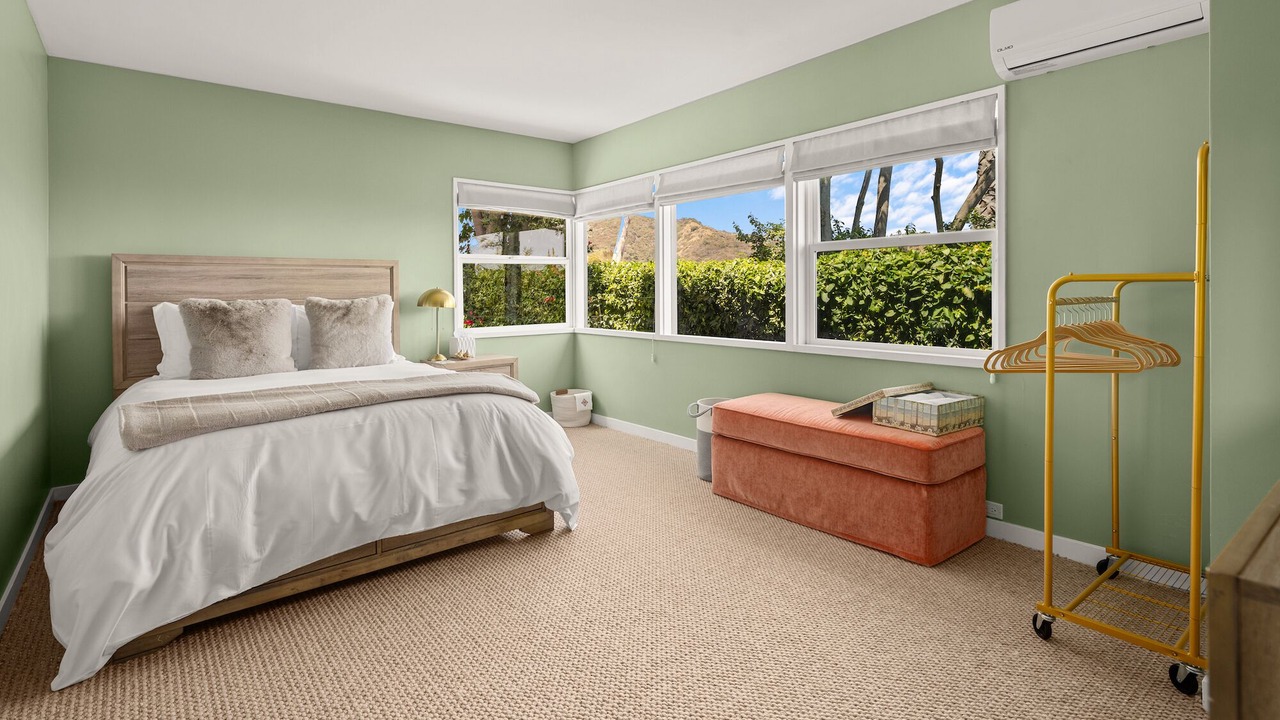 Photo of Bedroom in Beverly Glen