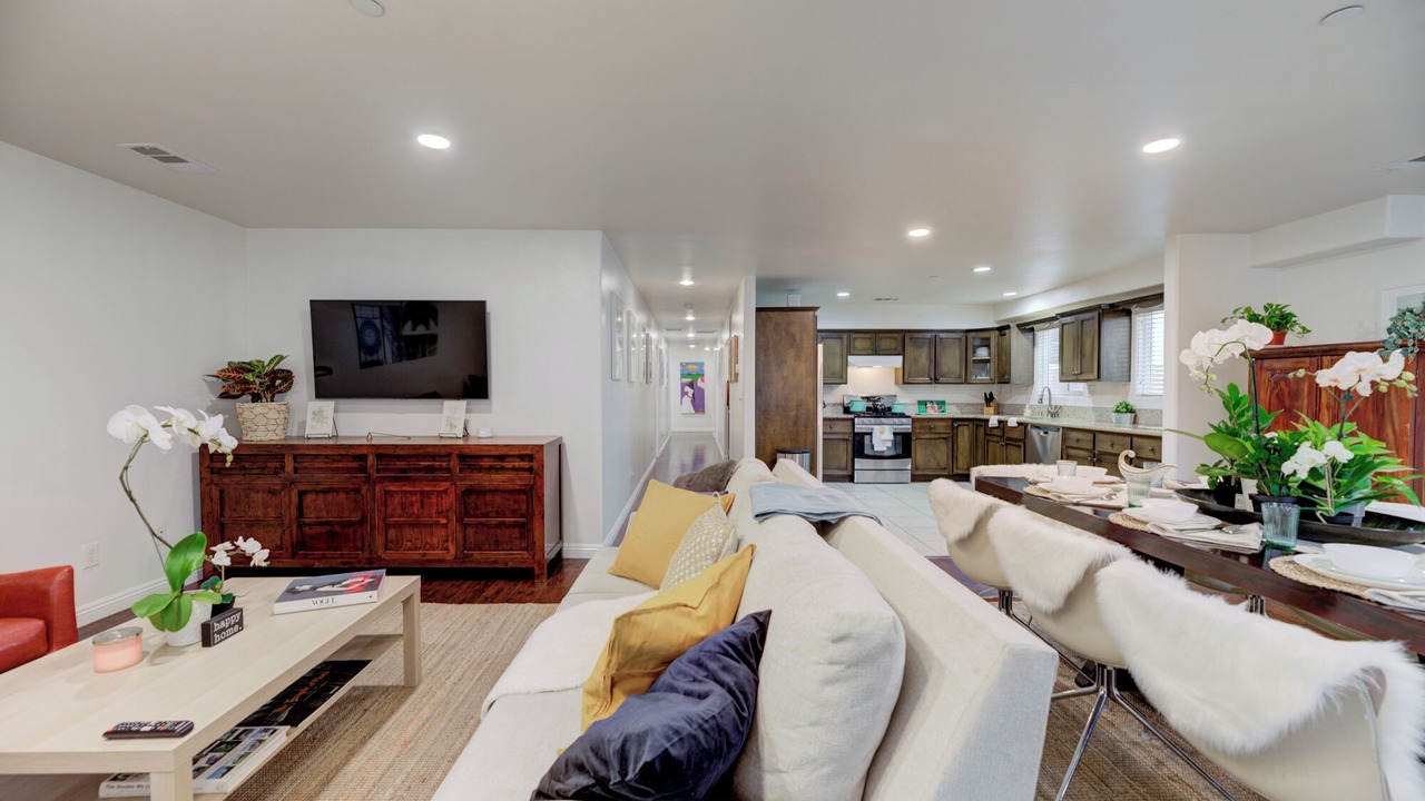 Photo of Livingroom in Los Angeles