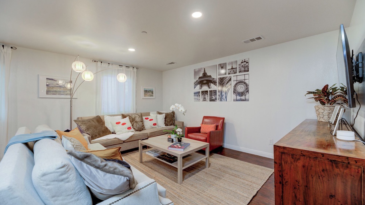 Photo of Livingroom in Los Angeles