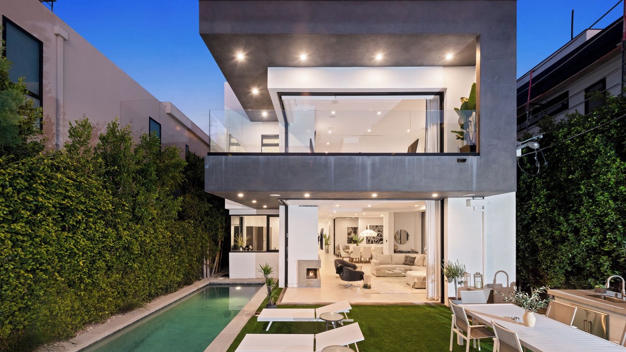Photo of Outdoor in Beverly Grove