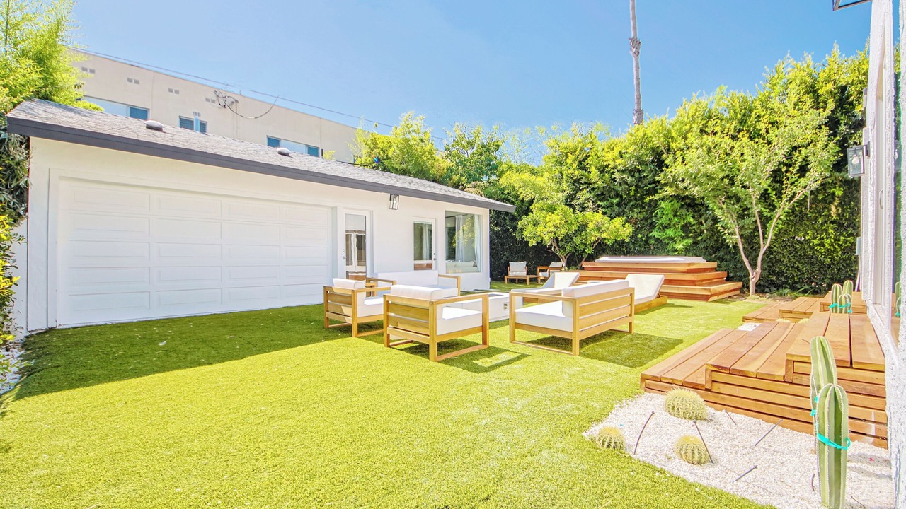 Photo of Outdoor in Melrose