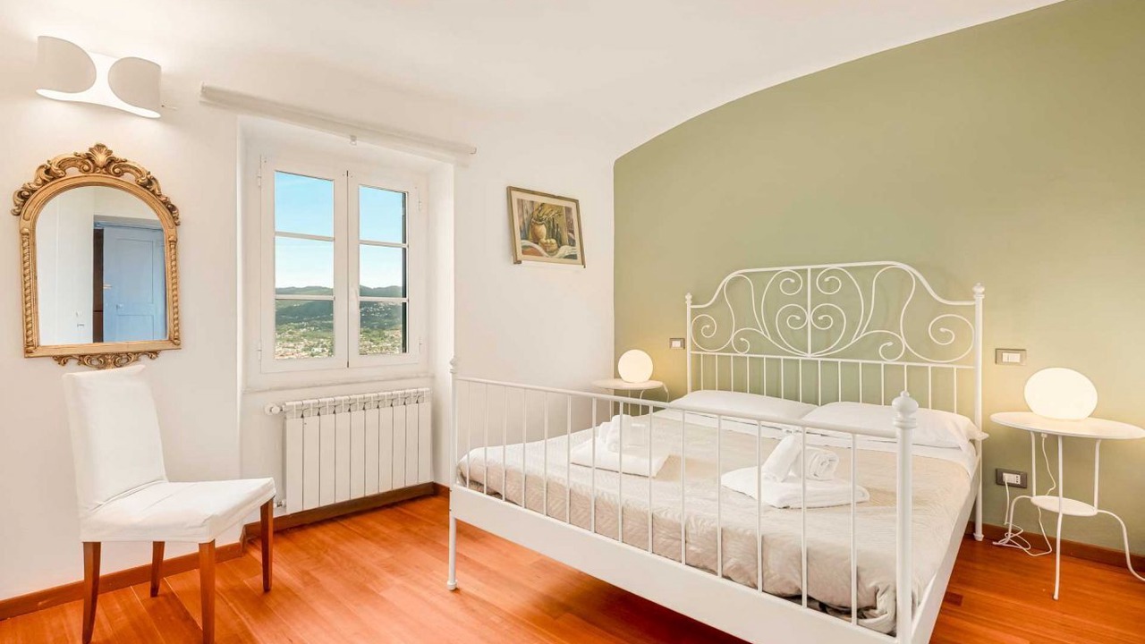 Photo of Bedroom in Vezzano Ligure