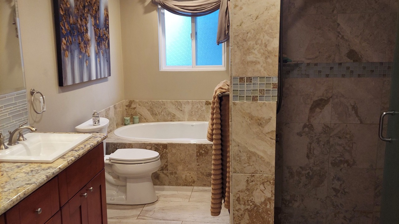 Photo of Bathroom in The Plaza