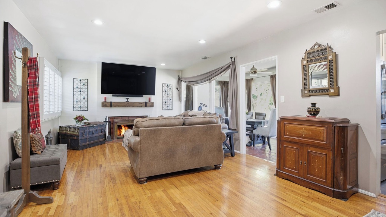 Photo of Livingroom in The Plaza