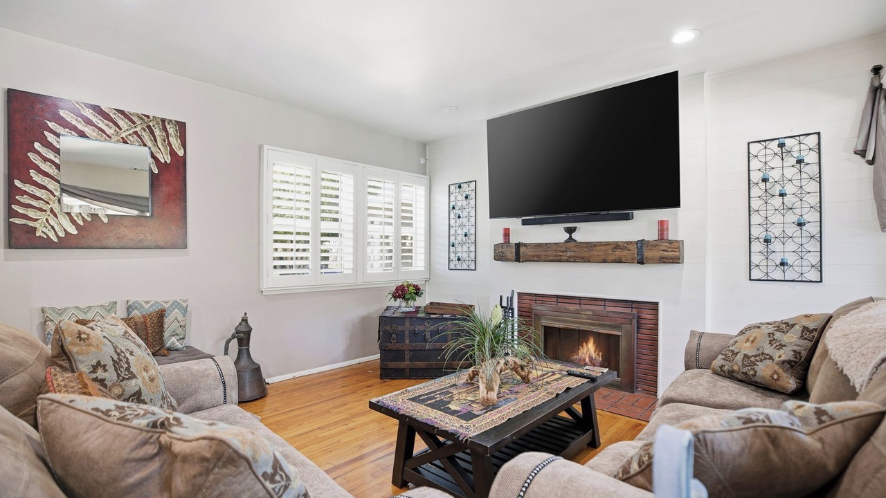 Photo of Livingroom in The Plaza