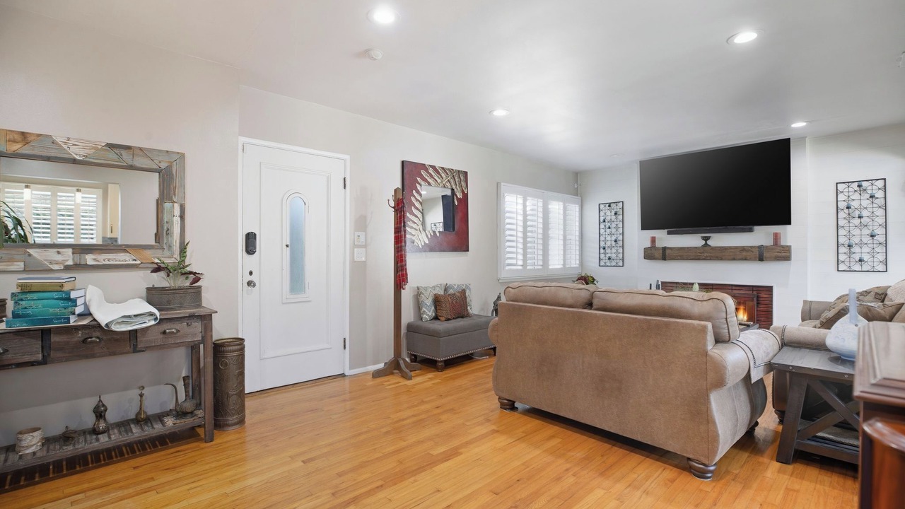 Photo of Livingroom in The Plaza