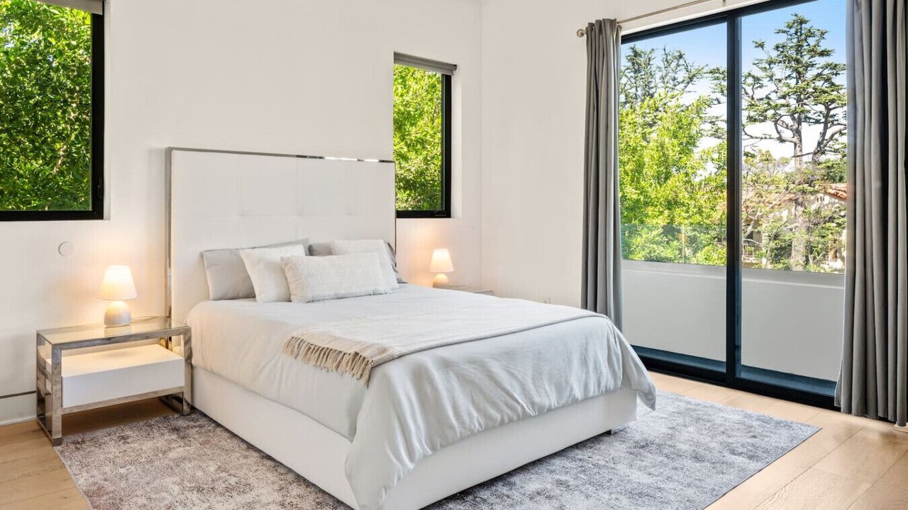 Photo of Bedroom in Mid City