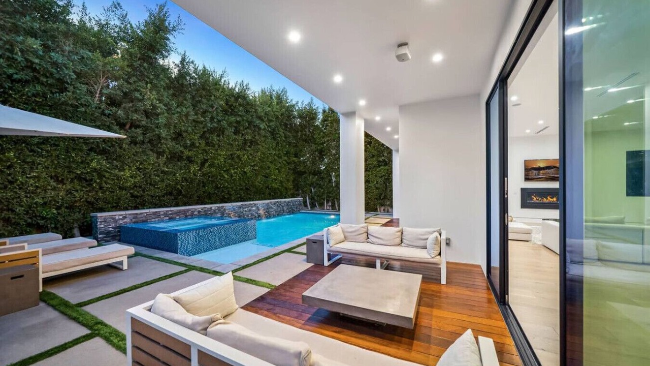 Photo of Outdoor in Mid City