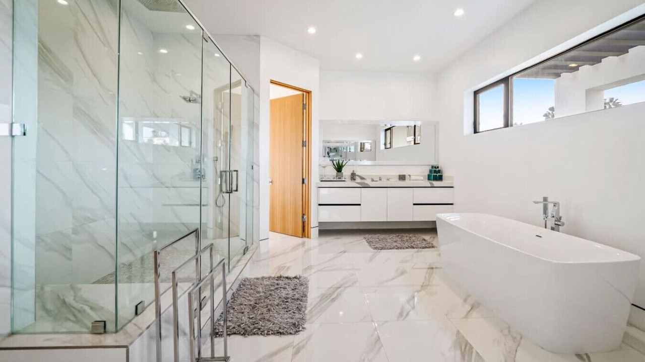 Photo of Bathroom in Mid City