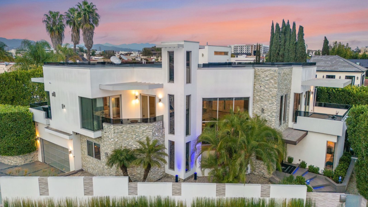 Photo of Outdoor in Beverly Grove