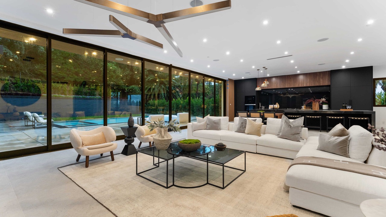 Photo of Livingroom in Beverly Hills