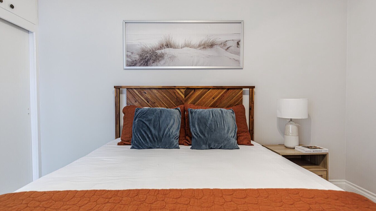 Photo of Bedroom in Beverly Hills