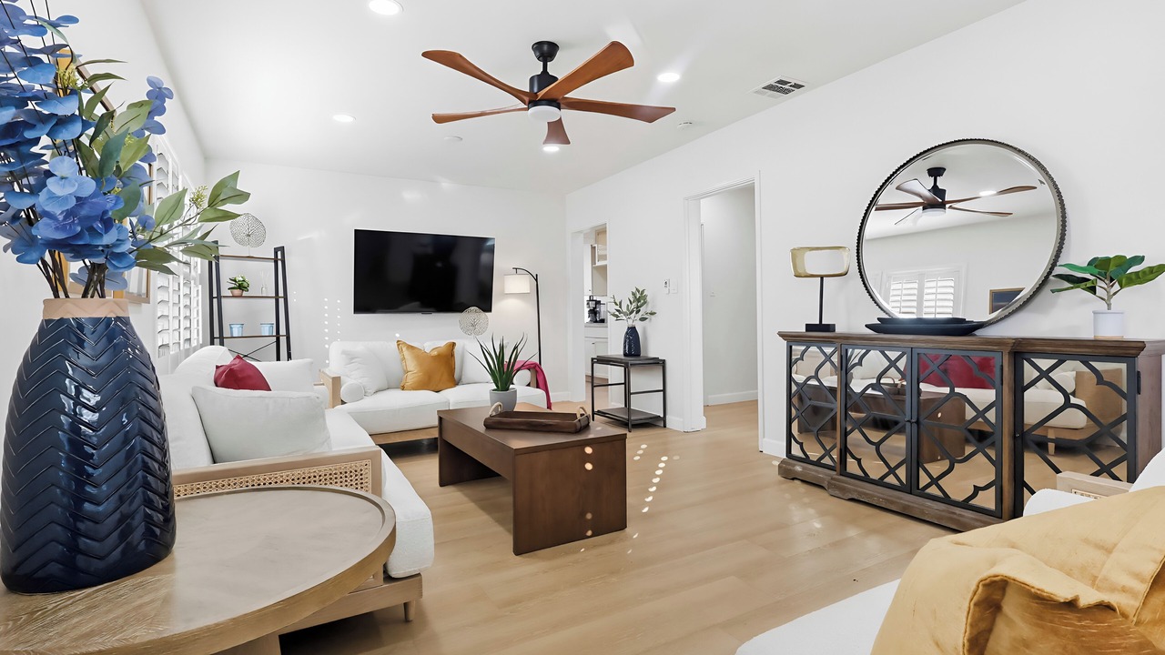 Photo of Livingroom in North Redondo