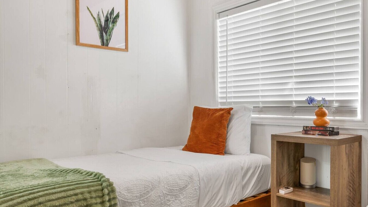Photo of Bedroom in Downtown Riverside