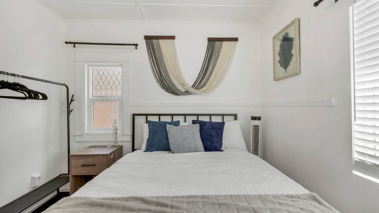 Photo of Bedroom in Downtown Riverside