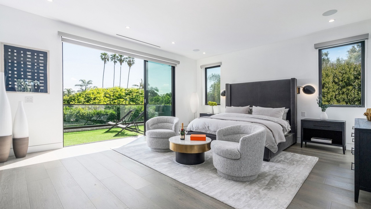 Photo of Bathroom in Beverly Hills