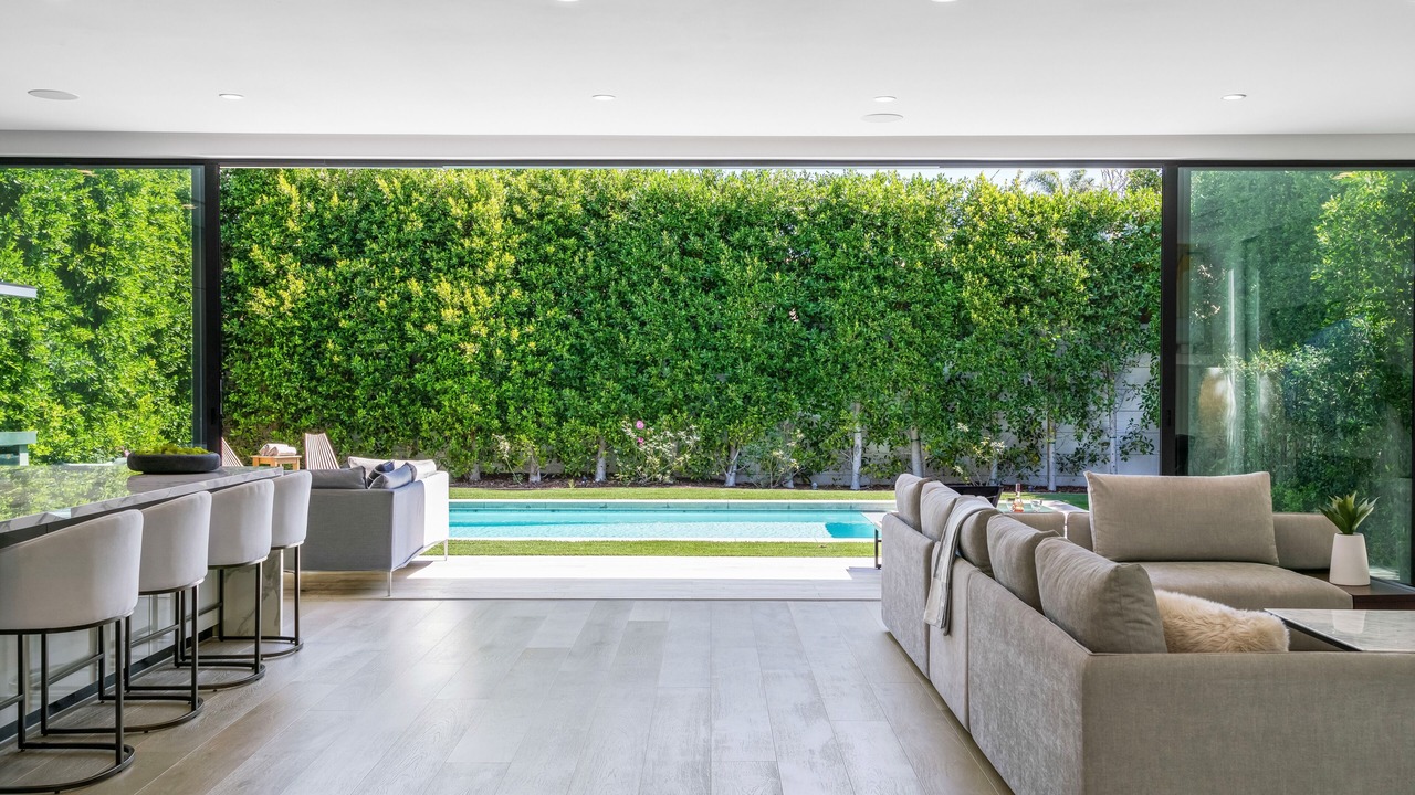 Photo of Bedroom in Beverly Hills