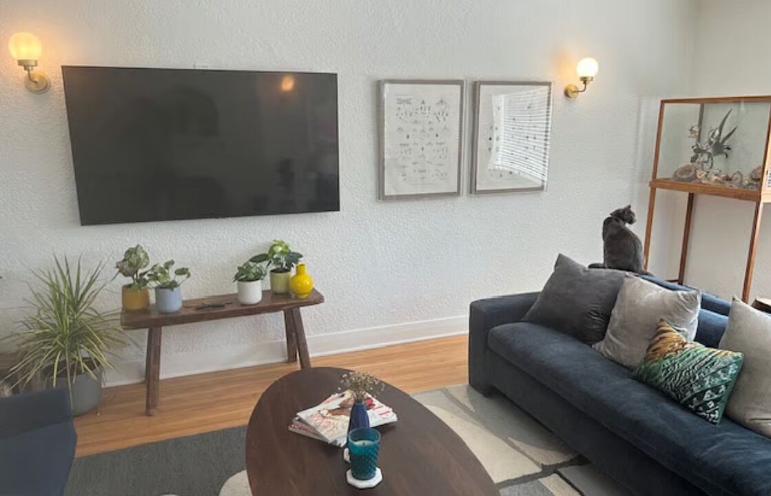 Photo of Livingroom in Carthay Circle
