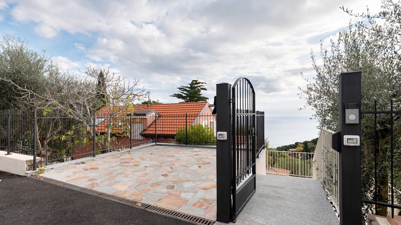 Photo of Outdoor in Andora