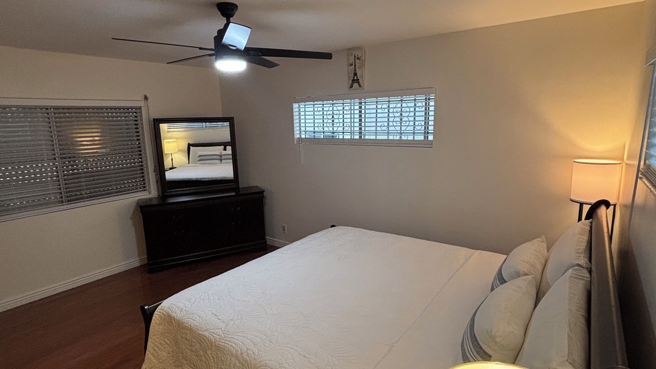 Photo of Bedroom in Inglewood